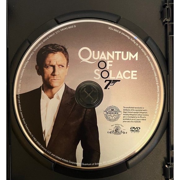 Quantum of Solace (DVD, 2009, Widescreen) Like New - Picture 3 of 3